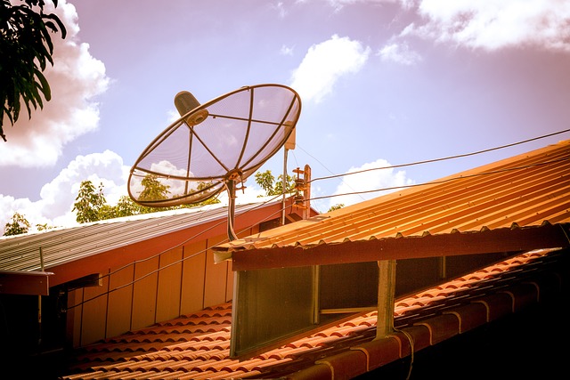 satellite-dish-4400000_640